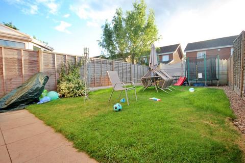 27 Exeter Drive, Tamworth, B79 7YQ
