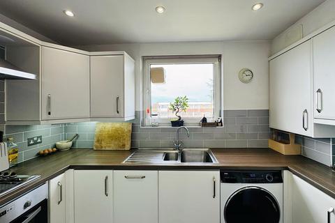 5 Bramber Square, Rustington, Littlehampton, BN16 3EJ