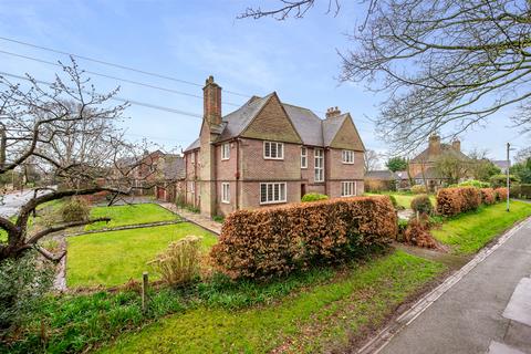 5 bedroom detached house for sale, Broseley Avenue, Culcheth, Warrington, Cheshire, WA3 4HH