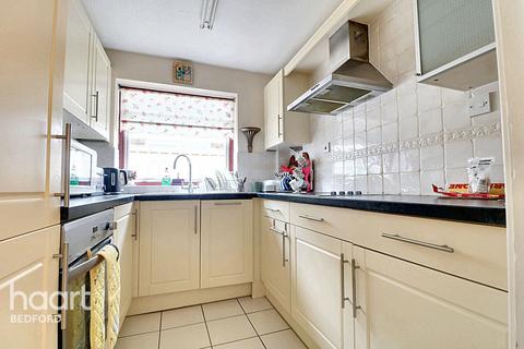 2 bedroom bungalow for sale, Orwell Close, Bedford