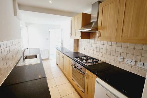 3 bedroom house to rent, St Dunstans Road, Hanwell