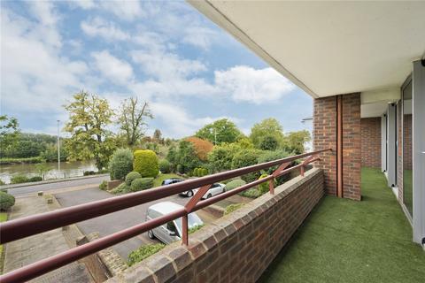 2 bedroom apartment to rent, Portsmouth Road, Kingston upon Thames, KT1