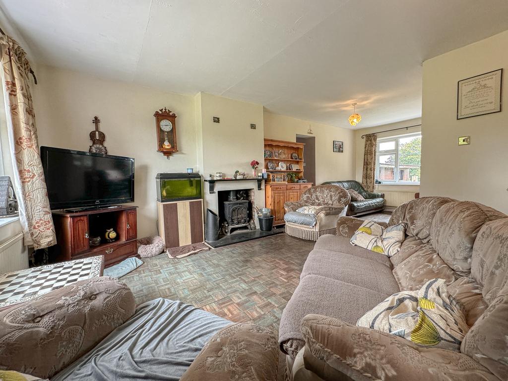 Living Room (3)