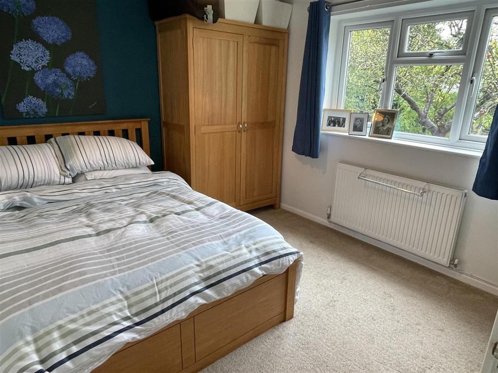 Bedroom 1.JPG