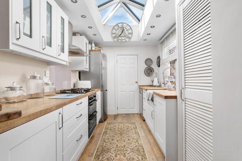 168 Alcester Road, Studley, B80 7NY