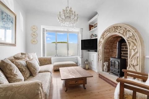 168 Alcester Road, Studley, B80 7NY