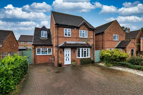 4 bedroom detached house for sale, Tredington Grove, Milton Keynes MK7