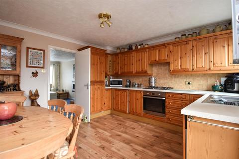 3 bedroom terraced house for sale, Field Way, St. Leonards-On-Sea