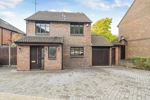 5 bedroom detached house for sale, The Highway, Stanmore HA7