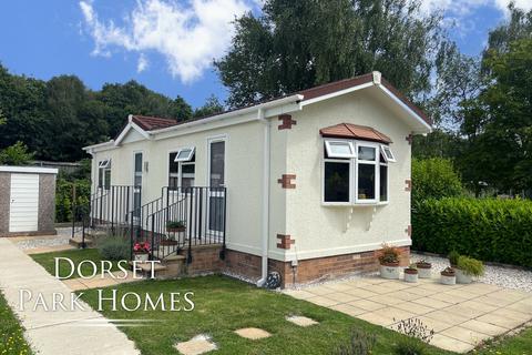 Gladelands Park, Ringwood Road, Ferndown, BH22