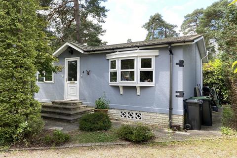 1 bedroom park home for sale, Lone Pine Park, Ferndown, BH22