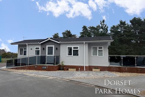 Lone Pine Park, Ferndown, Dorset, BH22