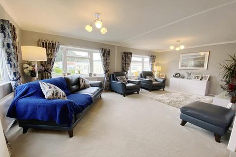 2 bedroom park home for sale, Gladelands Park, Ringwood Road, Ferndown, BH22