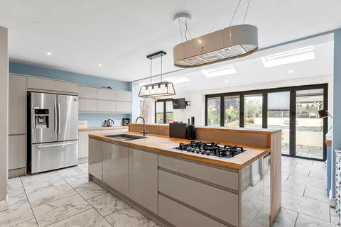 15 The Glade, Epsom, KT17 2HN