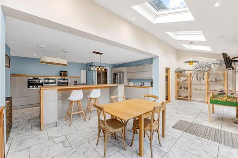 15 The Glade, Epsom, KT17 2HN