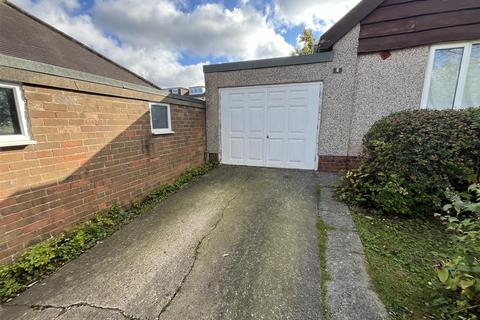 2 bedroom detached bungalow to rent, Ringstead Avenue, Crosspool, Sheffield