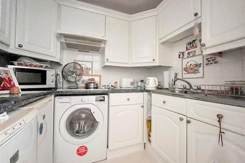 2 bedroom retirement property for sale, Elstree Road, Bushey Heath,