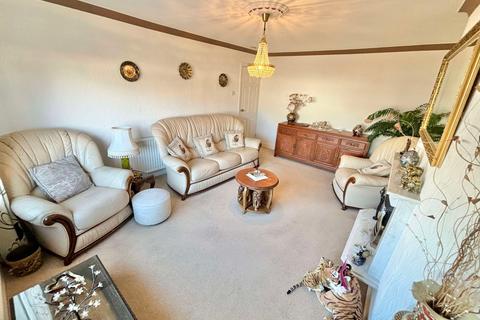 18 Berwick Avenue, Thornton-cleveleys, FY5 2JT