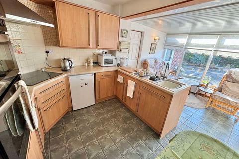 18 Berwick Avenue, Thornton-cleveleys, FY5 2JT