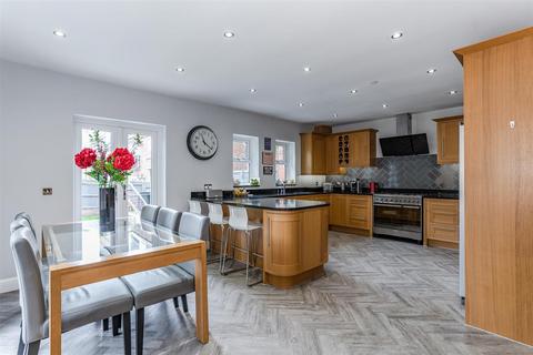 5 bedroom townhouse for sale, Boyes Crescent, Napsbury Park, St Albans