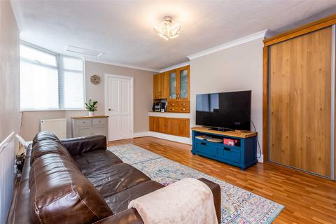 2 bedroom apartment for sale, King John Terrace, Heaton, Newcastle Upon Tyne