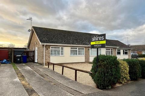 3 bedroom bungalow to rent, Blackbird Road, Beck Row IP28