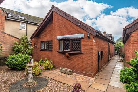 2 bedroom bungalow for sale, Redditch Road, Stoke Heath, Bromsgrove, Worcestershire, B60