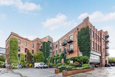 2 bedroom apartment for sale, Morris Road, London