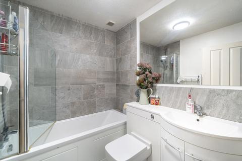 52c Moorend Crescent, Cheltenham, GL53 0EN