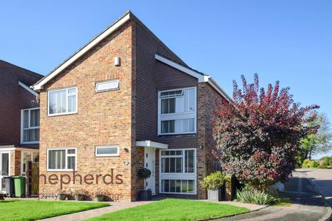 4 bedroom detached house for sale, Meux Close, Cheshunt EN7