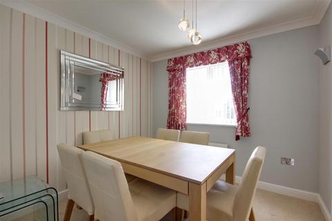 2 bedroom flat for sale, Wolfreton Mews, Willerby