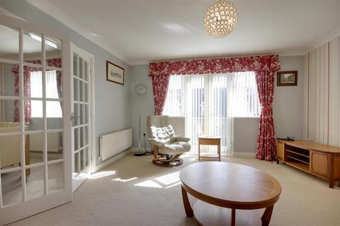 2 bedroom flat for sale, Wolfreton Mews, Willerby