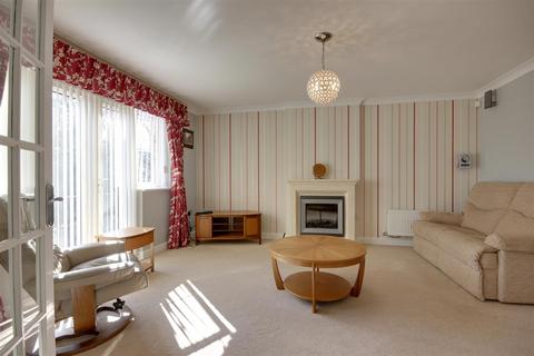 2 bedroom flat for sale, Wolfreton Mews, Willerby