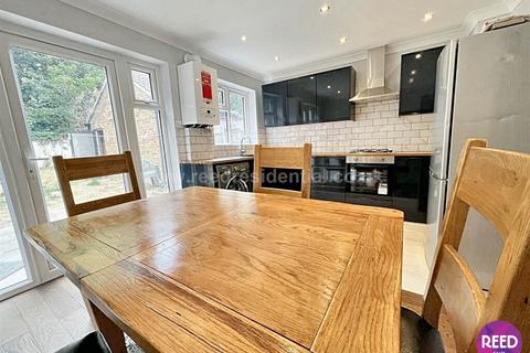 97 Curling Lane, Badgers Dene, Grays, RM17 5JJ