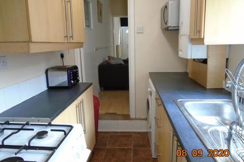 3 bedroom house to rent, 8 Florence Buildings, B29 6EH