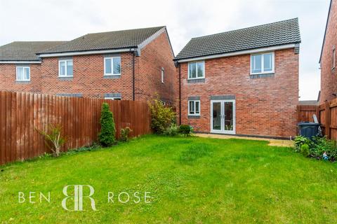 4 Lostock Boulevard, Farington Moss, Leyland, PR26 6QG