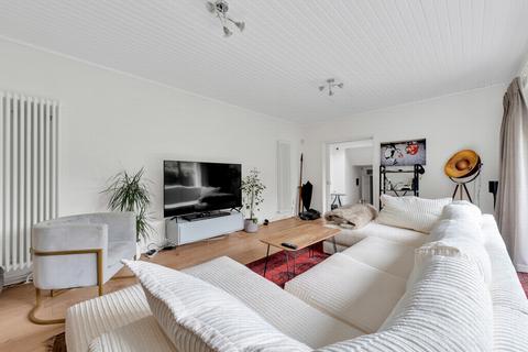 61 Paragon Place, London, SE3 0SP