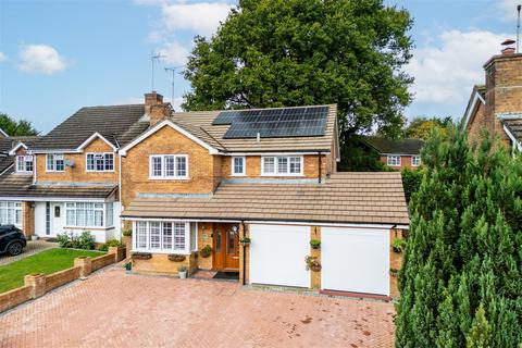 4 bedroom detached house for sale, Beech Hill, Haywards Heath