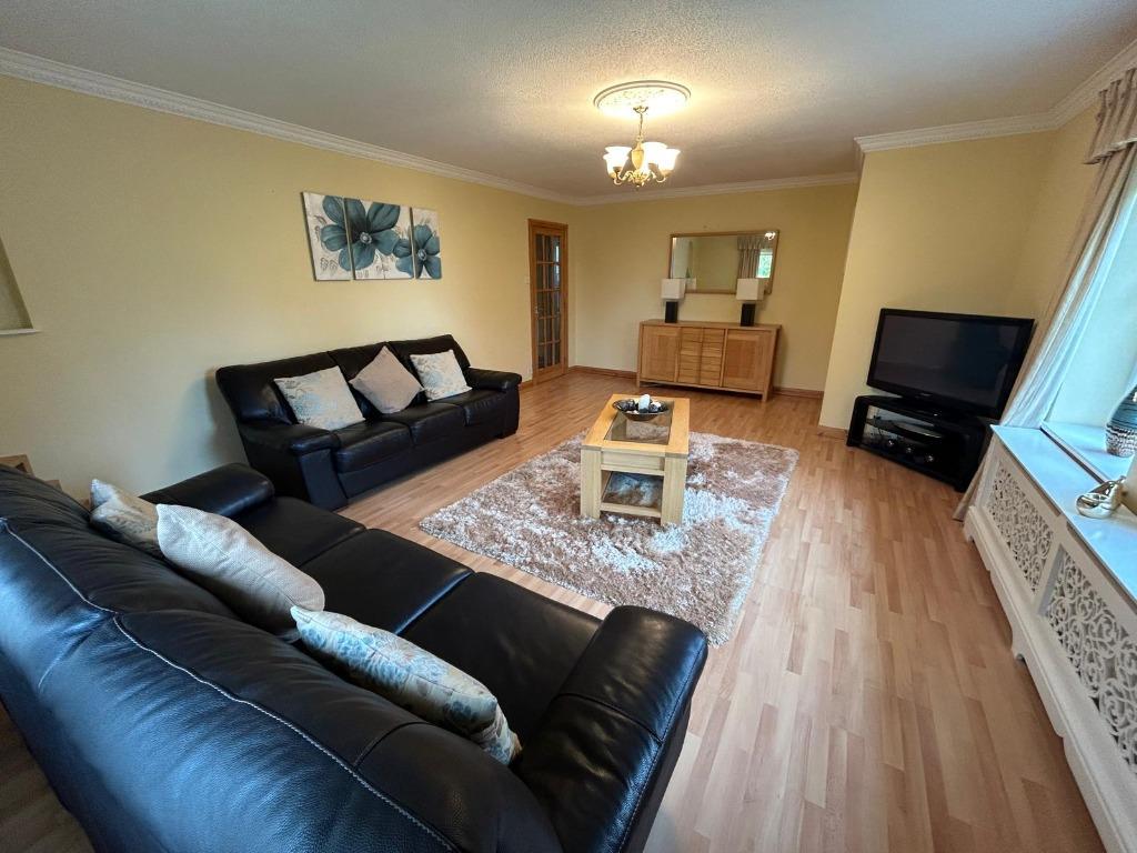 Hilton Heights, Hilton, Aberdeen, AB24 2 bed flat to rent £995 pcm (£