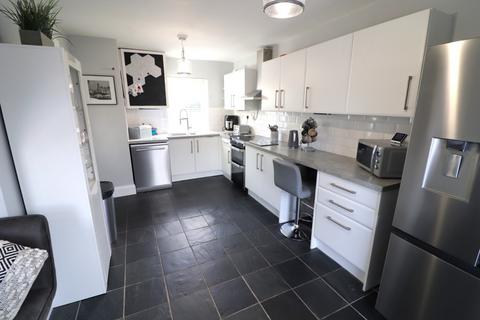 3 bedroom semi-detached house for sale, Hopton Road, Stevenage, Hertfordshire, SG1