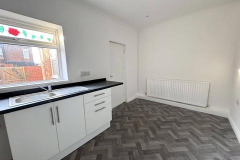 2 bedroom end of terrace house to rent, Victoria Street, Shotton Colliery, Durham, DH6