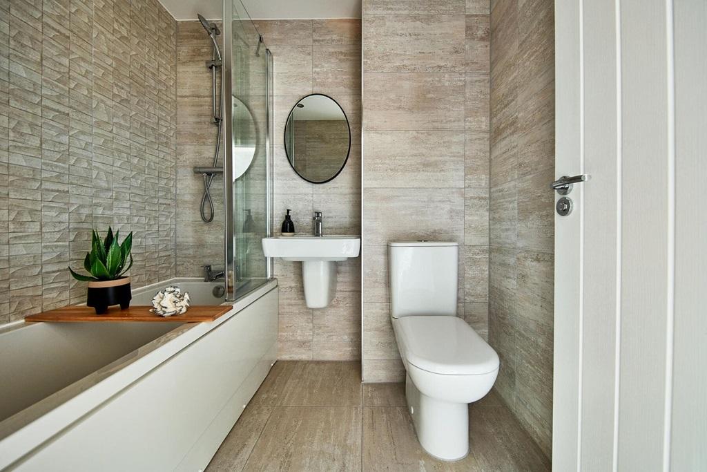 Energy-efficient family bathroom