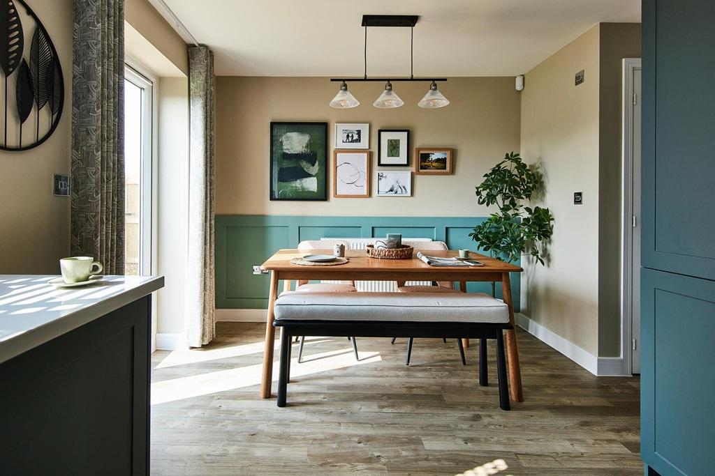 Cook and dine in the open plan kitchen/dining area