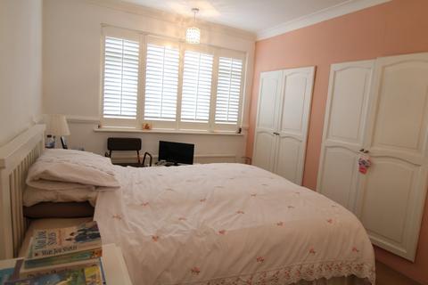 29 The Crescent, West Wickham, BR4 0HB