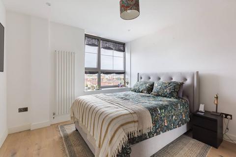 2 bedroom flat to rent, 327 Morville Street, LONDON E3