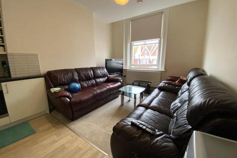 2 bedroom apartment to rent, 106-114 South Street, Eastbourne BN21