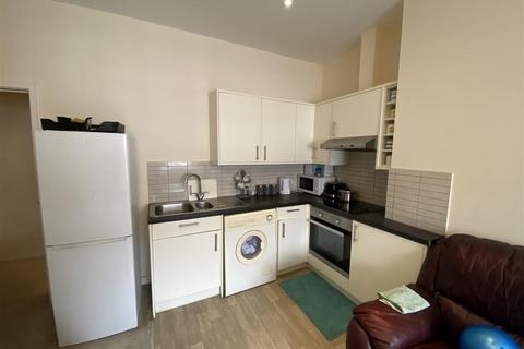 2 bedroom apartment to rent, 106-114 South Street, Eastbourne BN21