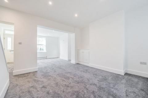 3 bedroom end of terrace house for sale, Bognor Road, Chichester, PO19