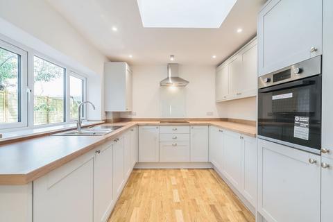 3 bedroom end of terrace house for sale, Bognor Road, Chichester, PO19