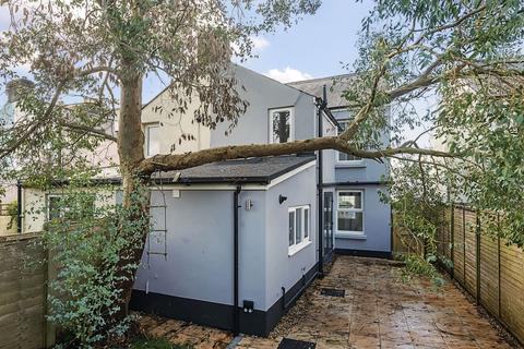 28 Bognor Road, Chichester, PO19 7TG
